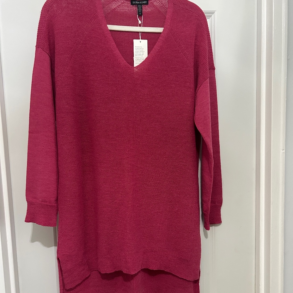 V-Neck Eileen Fisher Raspberry Pink Hi-Lo Hem 100% Wool Sweater Sz. L NWT